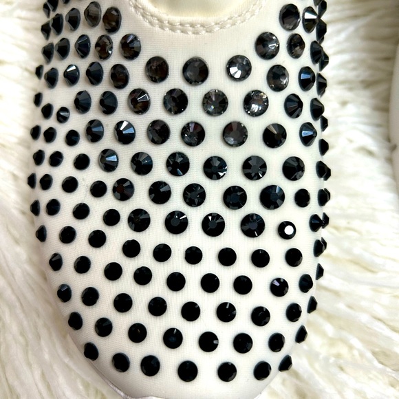 Michael Kors Women’s Ace Studded Scuba Fashion Sneakers Size: 8.5 - Picture 2 of 10